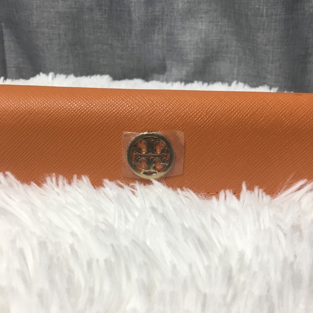 Tory Burch Case - Picture 5 of 7